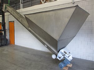 Opvoerschroef met storttrechter
