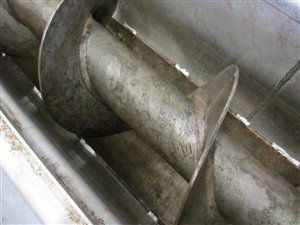 Opvoerschroef met storttrechter