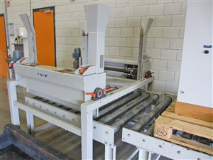 big bag vulstation met palletmagazijn en rollenbanen