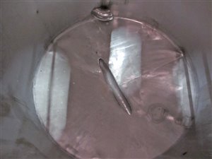 2000 liter rvs tank met weegcellen