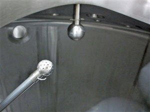 rvs tank 1600 liter met trap en bordes