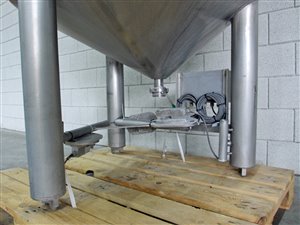 Rvs mengtank 1035 liter - geïsoleerd - weegcellen