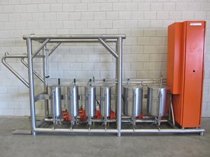 Vloeistoffen-doseerstation (6x doseerpomp met voorraadtank)